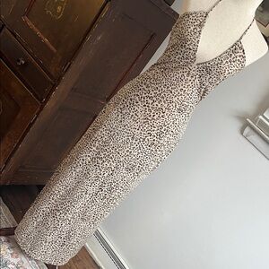 Elegant Leopard Print Midi Dress